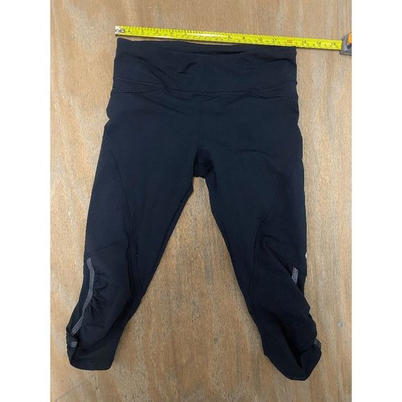 Lululemon Athletica Run Pace Crop Ruched Black Leggings Athletic, Size 4 - Picture 4 of 7